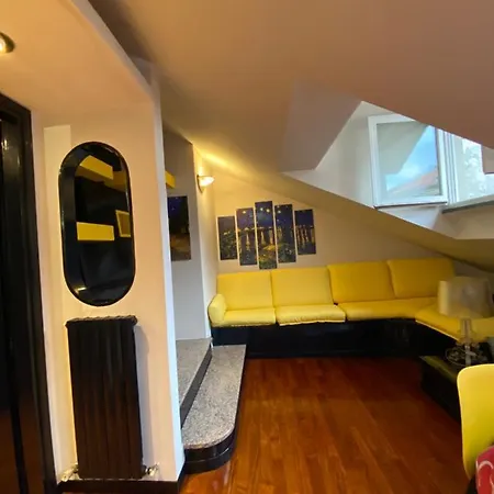 Centro דירה לקו
